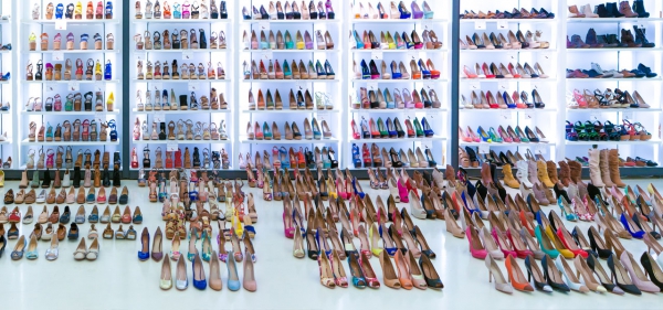 Địa chỉ bán buôn, bán lẻ giày nữ vnxk tphcm